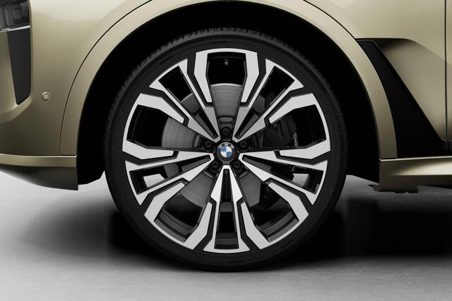 BMW X7 xDrive40i | M Sport Pro| Innovation Pack | Exclusive Pack