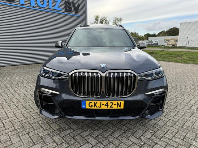 BMW X7 M50i High Executive M Sport Executive Drive Pro 7-Zits Skylounge Laser Licht 22 Inch Stoelventilatie stuurverwarming Harman-Kardon Carplay Rear Seat Entertainment Night Vision Standkachel