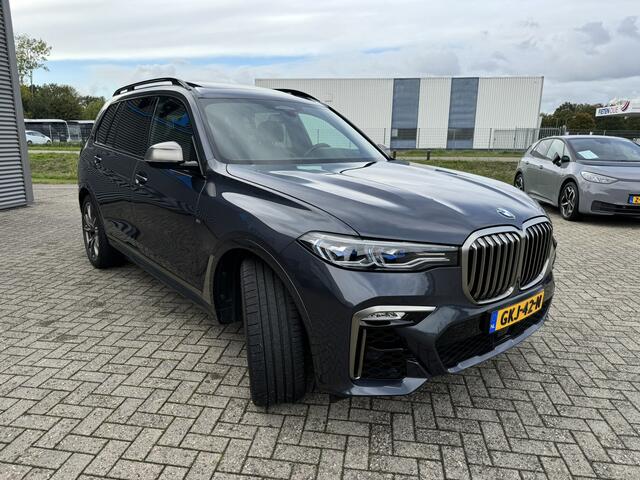 BMW X7 M50i High Executive M Sport Executive Drive Pro 7-Zits Skylounge Laser Licht 22 Inch Stoelventilatie stuurverwarming Harman-Kardon Carplay Rear Seat Entertainment Night Vision Standkachel