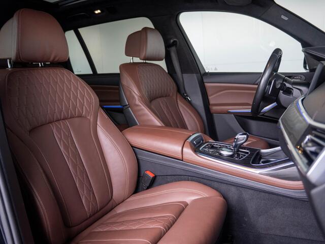 BMW X7 M50d High Executive | M-Sportpakket | 22 inch | Executive Drive Pro | Clarity Glas Interieur | Driving Assistant Professional | BMW Laserlight | Harman Kardon