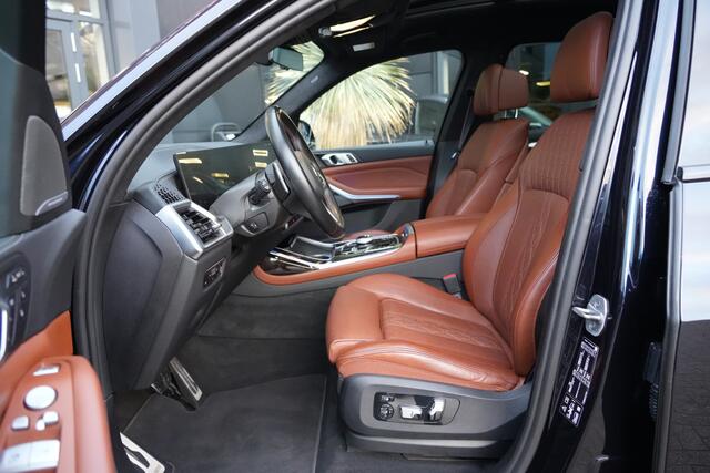 BMW X7 M60i xDrive 531pk Panoramadak/Stoelverwarming/360Camera