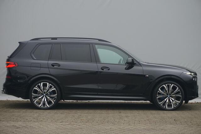 BMW X7 xDrive40i M Sport Pro / Comfort Stoelen / Trekhaak / Massage Stoelen / Sky Lounge / Driving Assistant Professional