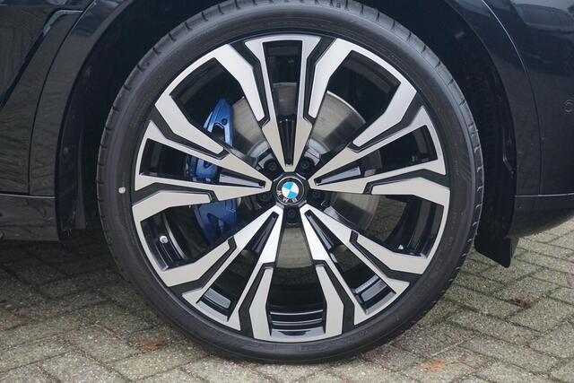 BMW X7 xDrive40i M Sport Pro / Comfort Stoelen / Trekhaak / Massage Stoelen / Sky Lounge / Driving Assistant Professional