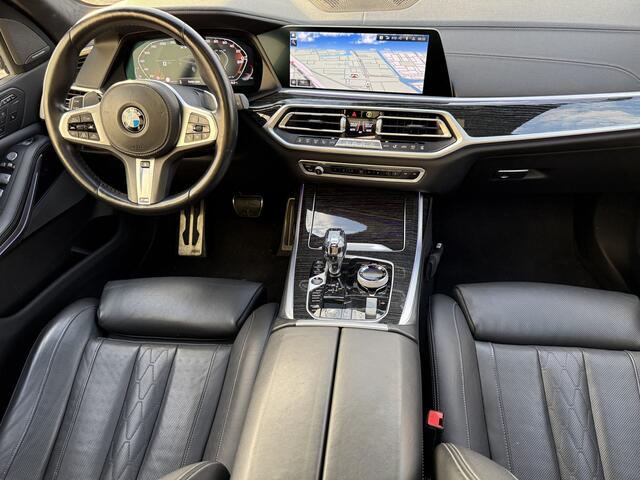 BMW X7 M50i High Executive * M-Sport * Panoramadak * Sfeerverlichting * Headup * Elec Trekhaak *