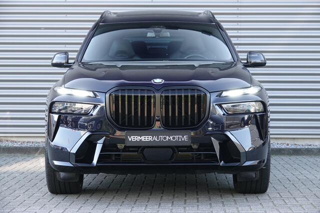 BMW X7 xDrive40i 7 Pers. M Sport | Pano | trekhaak | Massage | Carbon | M stoelen | Head-up | 23 Inch |