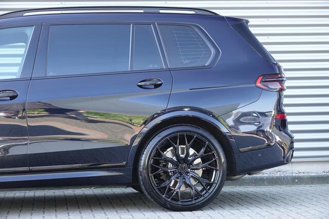 BMW X7 xDrive40i 7 Pers. M Sport | Pano | trekhaak | Massage | Carbon | M stoelen | Head-up | 23 Inch |