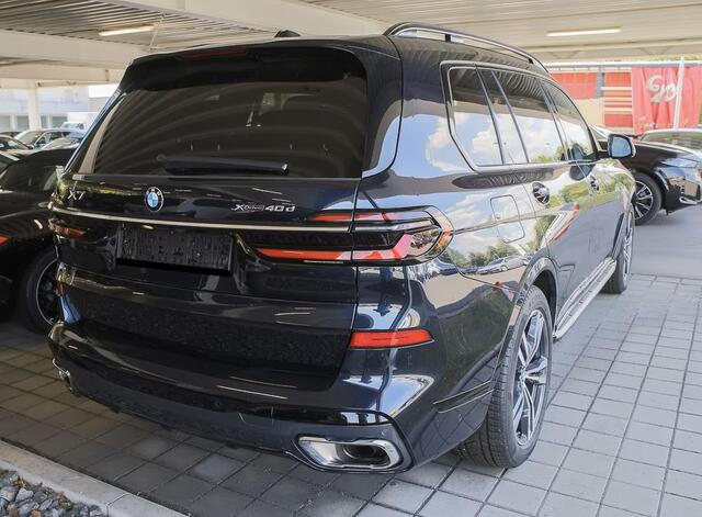 BMW X7 xDrive40d M Sport 340 PK Grijs Kenteken ACC Trekhaak Luchtvering Head-Up Memory 21 Inch