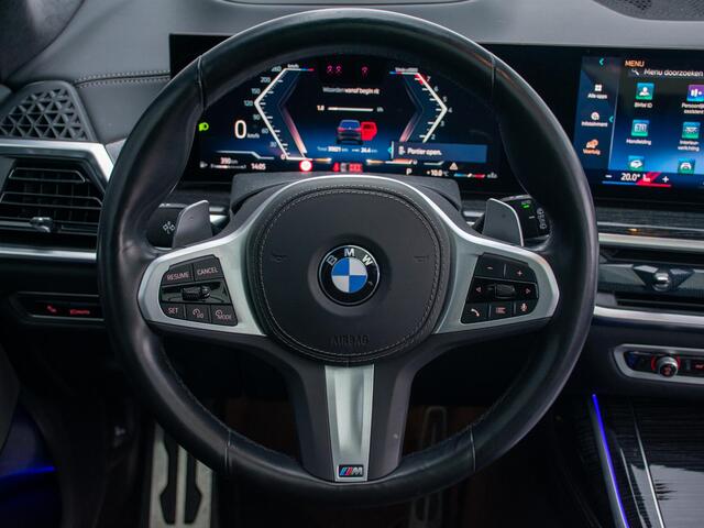 BMW X7 xDrive40i | Trekhaak | Schuif-/kantel Pano | Head-Up | 7 Persoons | 360 Camera