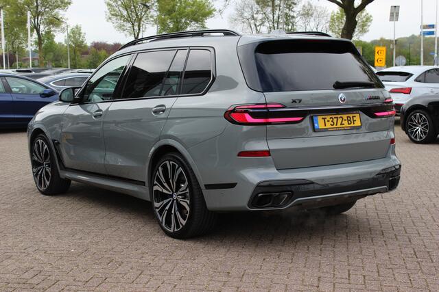 BMW X7 M60i xDrive 6p. / BTW / Full PPF / NL Auto! / Full option! / Trekhaak / Panoramadak / 360Camera / Head-up / Luxe Leder / Skylounge / Bowers & Wilkens / 23'' / Softclose / Luchtvering / Carbon intr. / Stoelve