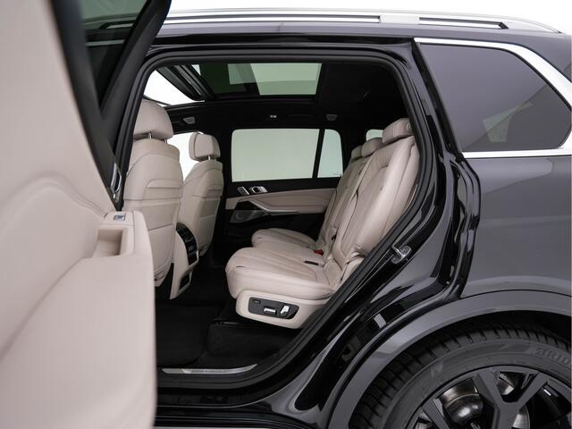 BMW X7 xDrive40i High Executive [ 7-Pers. ] *PANO | LEATHER | LASER-LIGHT | HEAD-UP | ADAPTIVE-CRUISE | BLINDSPOT | SOFT-CLOSE | BOWERS&WILKINS | MEMORY-PACK | DIGI-COCKPIT | KEYLESS | DAB+ | CAMERA | HEATED-COMFORTSEATS | 20''ALU*
