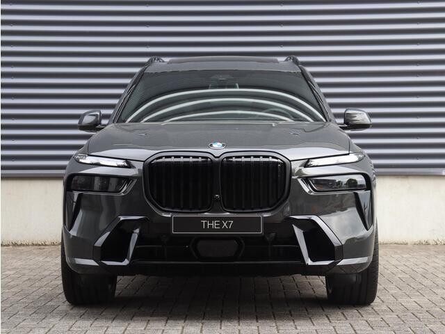 BMW X7 xDrive40i | M Sportpakket Pro | Bowers & Wilkins | Soft-Close | Panoramdak Sky Lounge | Iconic Glow kristalkoplampen
