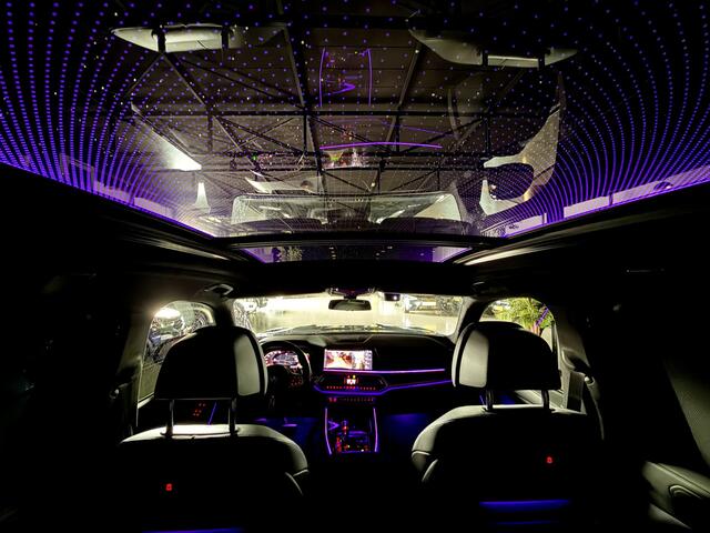 BMW X7 xDrive40i M-Pakket 7 Pers Panodak|Skylounge|Luchtvering Saphire Zwart!