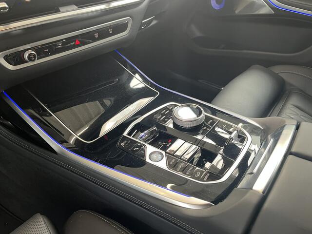 BMW X7 M60i xDrive | 22"| Trekhaak | Pro | M-Sportuitlaat | Sky Lounge | Bowers & Wilkins | Driving Assistant Professional