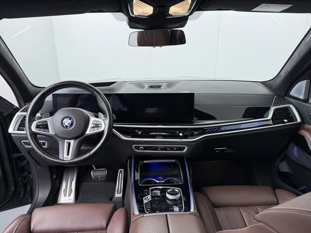 BMW X7 M60i xDrive M-Sport Pro | Skylounge | Head-Up | Adaptive Cruise | Bowers & Wilkens | Stoelventilatie & Verwarming | Trekhaak | Massage | Comfort Access | Zonnescherm achter |