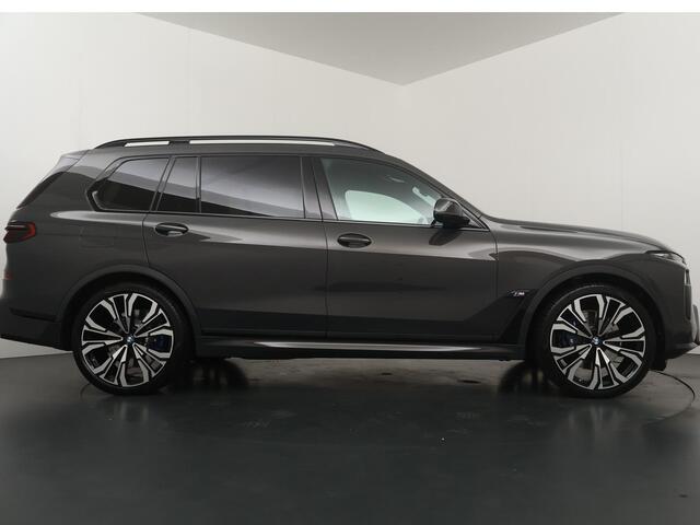 BMW X7 M60i xDrive M-Sport Pro | Skylounge | Head-Up | Adaptive Cruise | Bowers & Wilkens | Stoelventilatie & Verwarming | Trekhaak | Massage | Comfort Access | Zonnescherm achter |