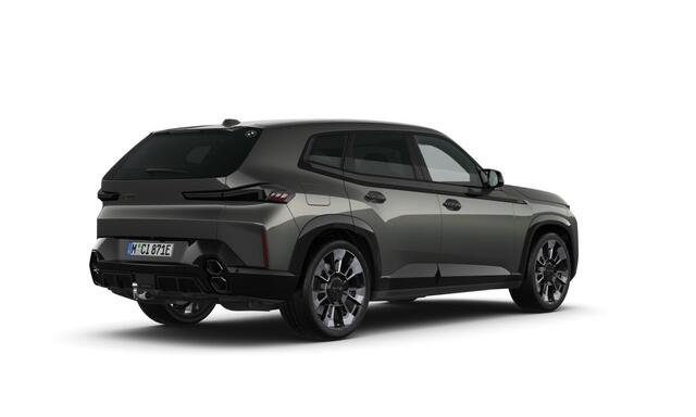 BMW XM PHEV 30 kWh | 23 inch LM M Sterspaak (styling 923 M) Bicolor Jet Black | Trekhaak met elektrisch wegklapbare kogel | Driving Assistant Professional | Bowers & Wilkins Diamond Surround Sound Systeem | M Driver's Pack