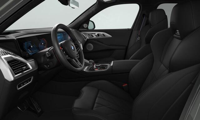 BMW XM PHEV 30 kWh | 23 inch LM M Sterspaak (styling 923 M) Bicolor Jet Black | Trekhaak met elektrisch wegklapbare kogel | Driving Assistant Professional | Bowers & Wilkins Diamond Surround Sound Systeem | M Driver's Pack