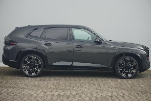 BMW XM 50e Bowers & Wilkins / Trekhaak / Driving Assistant Professional