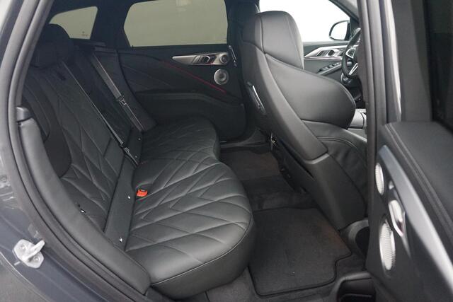 BMW XM 50e Bowers & Wilkins / Trekhaak / Driving Assistant Professional