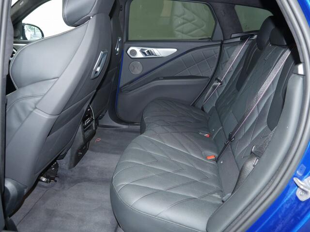 BMW XM PHEV 50e | 23" | Trekhaak | Soft Close | Massage | CoPilot | Harman Kardon |