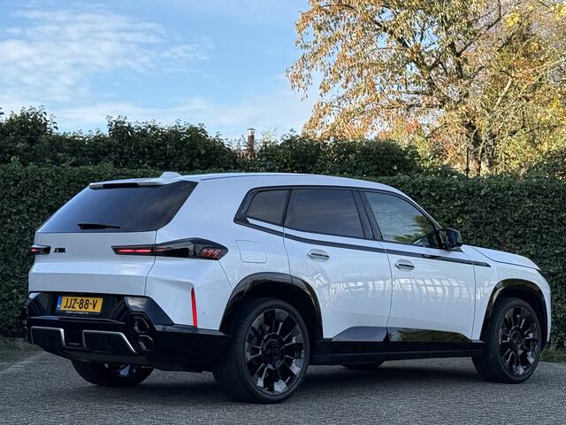 BMW XM 50e | 23" | Individual leder | Harman/kardon | Trekhaak | Co Pilot | Stoelver. + massage + ventilatie