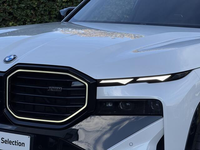 BMW XM 50e | 23" | Individual leder | Harman/kardon | Trekhaak | Co Pilot | Stoelver. + massage + ventilatie