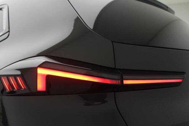BMW XM PHEV V8 655 pk | 23" | Trekhaak | Massage+Ventilatie | CoPilot | Bowers & Wilkins | Individual lak+leder