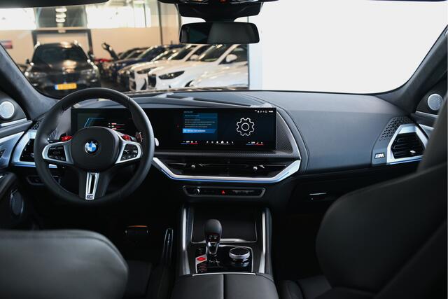 BMW XM PHEV 50e Automaat / Trekhaak / Bowers & Wilkins / M Multifunctionele Stoelen / Adaptief M Onderstel Professional / Parking Assistant Plus / Soft-Close