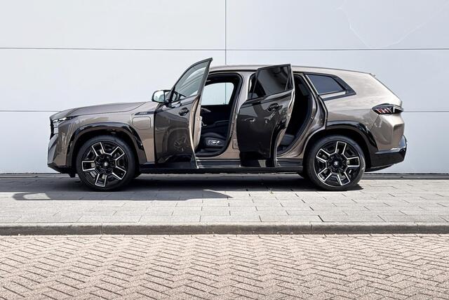 BMW XM PHEV 50e 30 kWh | M-Sport Pro | Bowers & Wilkins | Trekhaak | Driving Assistant Professional