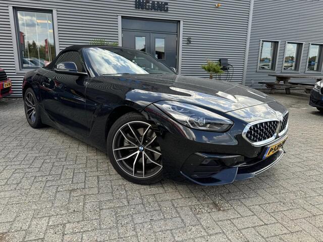 BMW Z4 Roadster sDrive20i High Executive Sport Line Harman - Kardon LED Leder 18 inch DAB Stuurverwarming Stoelverwarming Achteruitrijcamera