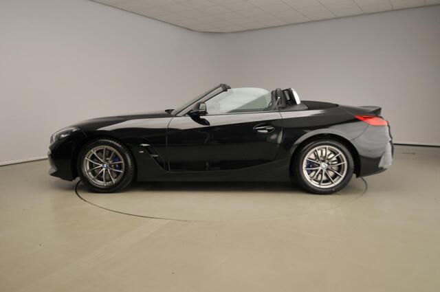 BMW Z4 Roadster sDrive20i | M-Sportpakket | LED | Leder | HUD | Windscherm | Keyles go | Elektr. zetels | DAB | Hifi speakers | Alu 17 inch