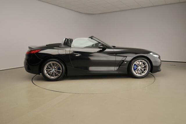 BMW Z4 Roadster sDrive20i | M-Sportpakket | LED | Leder | HUD | Windscherm | Keyles go | Elektr. zetels | DAB | Hifi speakers | Alu 17 inch