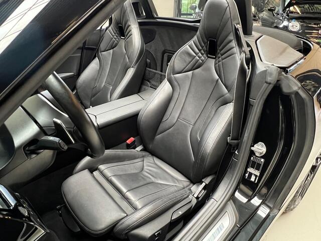 BMW Z4 Roadster M40i High Executive 340 PK / Harman Kardon / Head Up / Live Cockpit / Park Assist / Adaptive Led / Leder Sport Int / 1e Eigenaar!