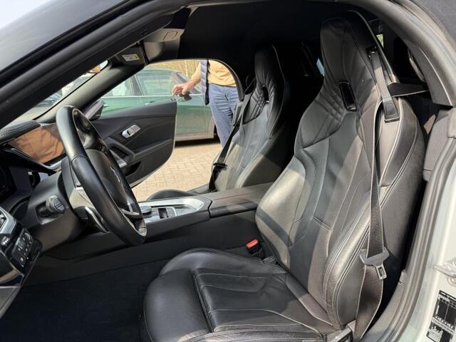 BMW Z4 Roadster sDRIVE20i HIGH EXECUTIVE AUTOMAAT Stoelverwarming | Harman Kardon | Digi cockpit