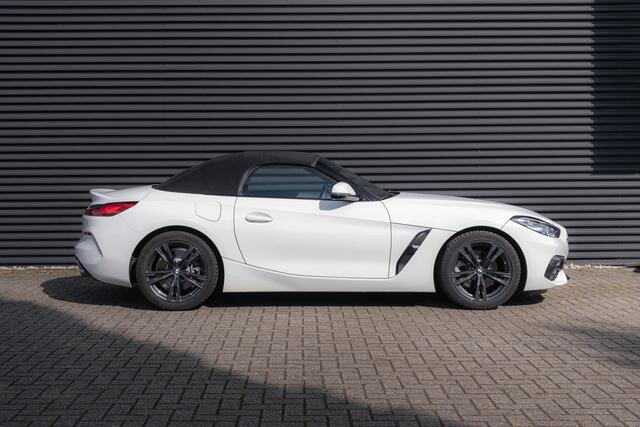 BMW Z4 Roadster sDrive20i High Executive