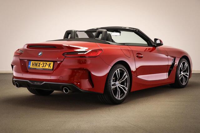 BMW Z4 Roadster sDrive20i High Executive | M SPORT EXT. | SFEERVERLICHTING | DRAADLOZE LADER | DAB | APPLE | 19"