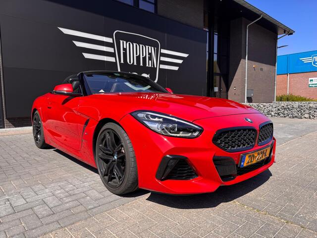 BMW Z4 Roadster M40i First Edition | 2E EIGENAAR | 12MND GARANTIE | DEALER ONDERHOUDEN | HARMANKARDON | LED | NAVI | CARPLAY | SAN FRANSISCO RED | BOMVOL |