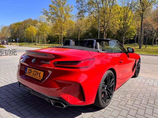 BMW Z4 Roadster M40i First Edition | 2E EIGENAAR | 12MND GARANTIE | DEALER ONDERHOUDEN | HARMANKARDON | LED | NAVI | CARPLAY | SAN FRANSISCO RED | BOMVOL |