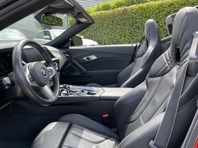BMW Z4 Roadster sDrive30i M-Sport | High Exe | 19" | HiFi | Stoelverw. | Sensatec Dash | Ambiance | PDC