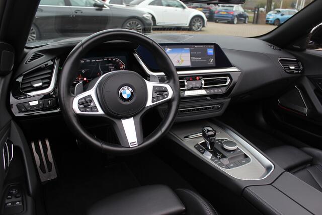 BMW Z4 Roadster M40i High Executive / Leder / Head-up / Sfeerverlichting / 19'' / Keyless / Dodehoek / Stoelverwarming / ACC