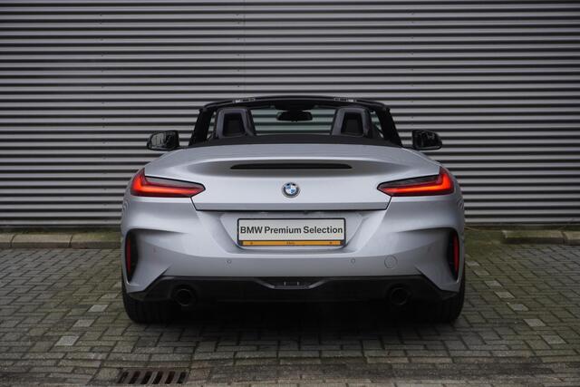 BMW Z4 Roadster sDrive30i High Executive | Parking Pack | Stuurwielrand Verwarmd | Harman Kardon Surround Sound Systeem | BMW Head-Up Display