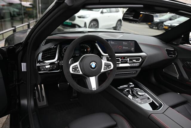 BMW Z4 Roadster sDrive30i Final Edition Automaat / M Sportstoelen / Achteruitrijcamera / Head-Up / Adaptieve LED / Active Cruise Control / Comfort Access