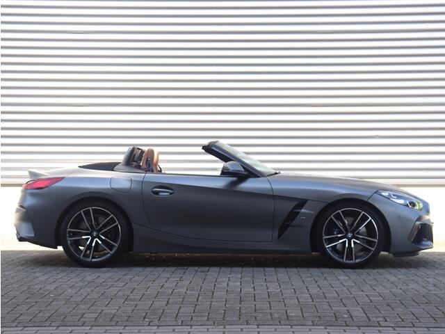 BMW Z4 Roadster M40i | High Executive | M Sport | Elektr. Stoelen met Memory | Head-up | Harman Kardon | Stuurwielverwarming | Comfort Access | M Sportstoelen | Adaptive cruise control | 19'' LMV