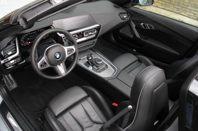 BMW Z4 M40i / Nieuwstaat / Full options / Dealer onderhouden / 1e lak