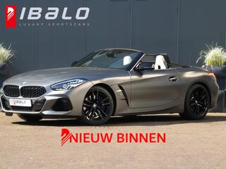 bmw-z4-roadster-m40i--frozen-grey-