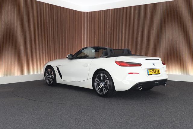 BMW Z4 Roadster sDrive20i 197pk High Executive Stoelverwarming Leder LED Navigatie