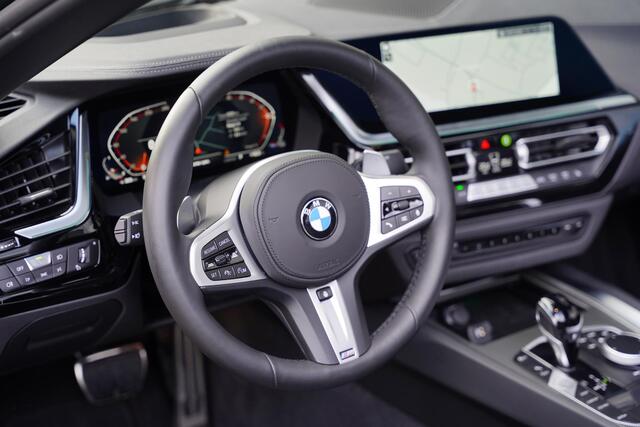 BMW Z4 Roadster S-Drive 30 I / Harman Kardon / M-Sport / Head-Up