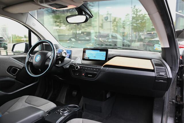 BMW i3 Basis 120Ah 42 kWh Automaat / Camera / Harman Kardon / Cruise Control / Comfort Access / DAB / PDC / 20" LMV