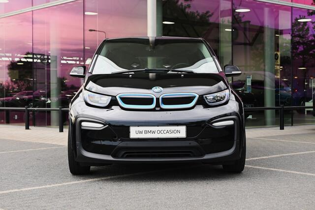 BMW i3 Basis 120Ah 42 kWh Automaat / Camera / Harman Kardon / Cruise Control / Comfort Access / DAB / PDC / 20" LMV