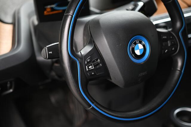 BMW i3 Basis 120Ah 42 kWh Automaat / Camera / Harman Kardon / Cruise Control / Comfort Access / DAB / PDC / 20" LMV
